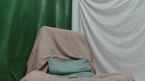 Lola online show from 10, 4, 2026