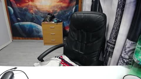 Snapshot of xxxnewlywedsxxx chatting on 14, 10, 2025 Lana online show from 14, 10, 2025