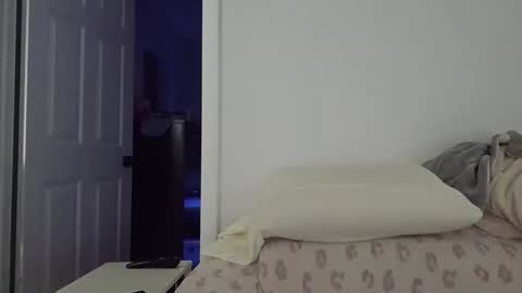 Snapshot of xxxtonymxxx chatting on 10, 10, 2025 TonyDoesMiami online show from 10, 10, 2025