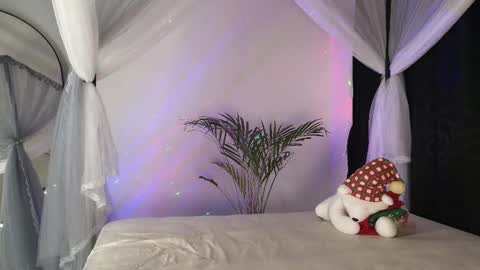 July and Fer online show from 15, 12, 2025