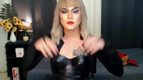 QueenMarina online show from 15, 12, 2024