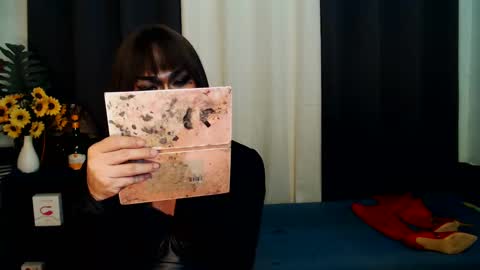 QueenMarina online show from 4, 3, 2025