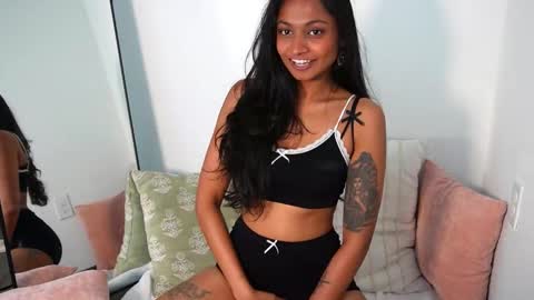 Snapshot of xzaramx chatting on 6, 3, 2025 Zara online show from 6, 3, 2025