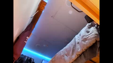 Xzbib online show from 10, 1, 2025