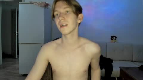 Snapshot of y0ursteve chatting on 7, 5, 2026 y0ursteve online show from 7, 5, 2026