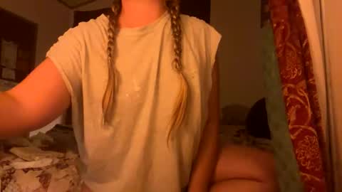 Snapshot of yagirlpeachezzz chatting on 27, 2, 2026 yagirlpeachezzz online show from 27, 2, 2026