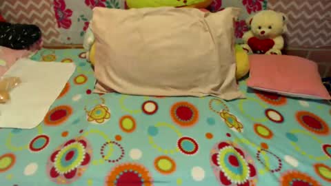 Snapshot of yairaprettyy chatting on 24, 1, 2025 YAIRA online show from 24, 1, 2025