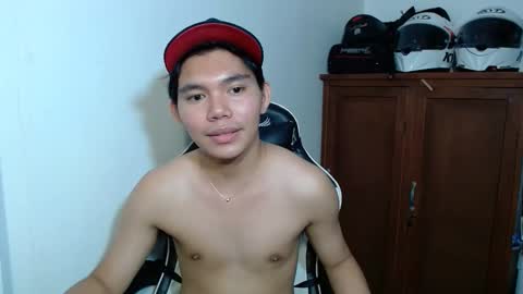 Snapshot of yamati21 chatting on 16, 12, 2025 Eian online show from 16, 12, 2025