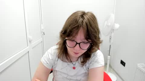 Snapshot of yamihoshii chatting on 22, 7, 2026 Sofia online show from 22, 7, 2026