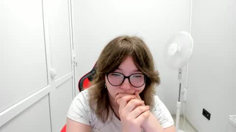 Snapshot of yamihoshii chatting on 2, 8, 2026 Sofia online show from 2, 8, 2026