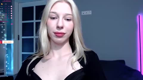 Yana  online show from 3, 12, 2024