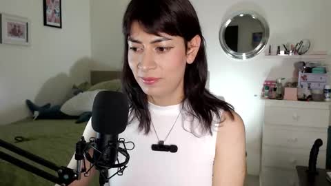 Snapshot of yana_secretroom chatting on 10, 11, 2025 Yana online show from 10, 11, 2025