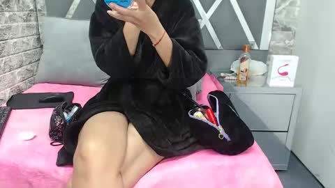 Snapshot of yanetrose chatting on 10, 11, 2025 yanetrose online show from 10, 11, 2025