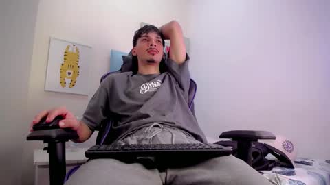 Snapshot of yankeee_ chatting on 6, 1, 2026 DANILO online show from 6, 1, 2026