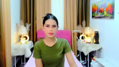 Snapshot of yanna_faulkerson chatting on 28, 10, 2025 Yanna online show from 28, 10, 2025