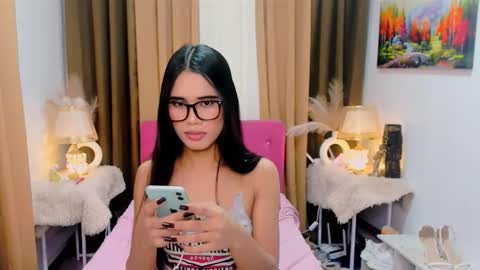 Snapshot of yanna_faulkerson chatting on 14, 11, 2025 Yanna online show from 14, 11, 2025