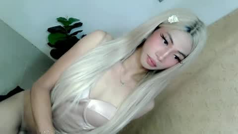 yannafucks online show from 17, 6, 2026