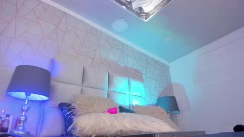 Snapshot of yara_bliss_ chatting on 13, 12, 2025 Yara Bliss online show from 13, 12, 2025