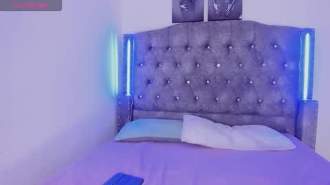 Yara  online show from 5, 12, 2025