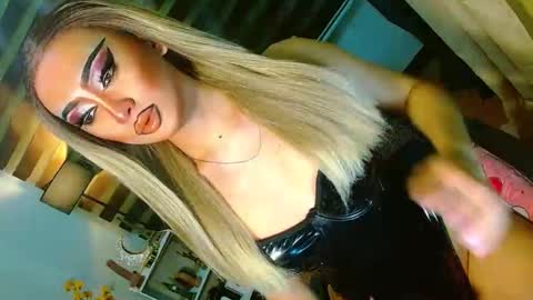 miss yasii online show from 9, 5, 2026