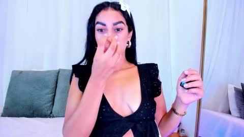 Snapshot of yasiir_0229 chatting on 8, 10, 2025 Yasiir online show from 8, 10, 2025