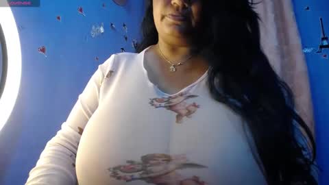 Snapshot of yasmin_bigtits chatting on 19, 1, 2025 Yasmin online show from 19, 1, 2025