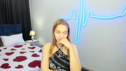 Snapshot of yasminasage chatting on 7, 10, 2025 Yasmina online show from 7, 10, 2025