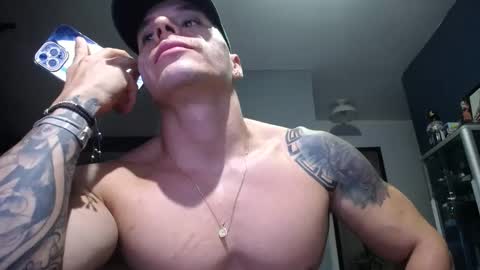 Snapshot of yatho_ chatting on 1, 10, 2025 yahto online show from 1, 10, 2025