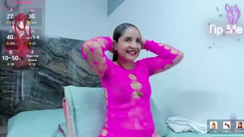 Snapshot of yaya____ chatting on 2, 7, 2026 yaya____ online show from 2, 7, 2026