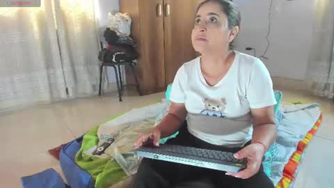 Snapshot of yaya____ chatting on 23, 7, 2026 yaya____ online show from 23, 7, 2026