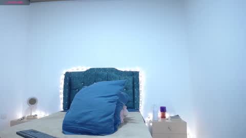 Snapshot of yazmin_mature chatting on 10, 12, 2024 Jasmin online show from 10, 12, 2024