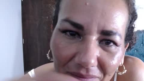Snapshot of yazmin_mature chatting on 30, 12, 2024 Jasmin online show from 30, 12, 2024