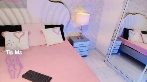  YazminJenner  online show from 12, 5, 2026