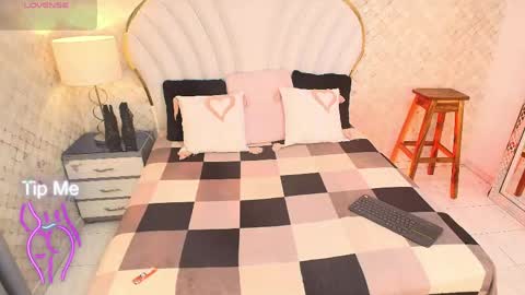  YazminJenner  online show from 28, 5, 2026