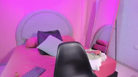 Snapshot of yeika_foxy chatting on 18, 6, 2026 yeika_foxy online show from 18, 6, 2026