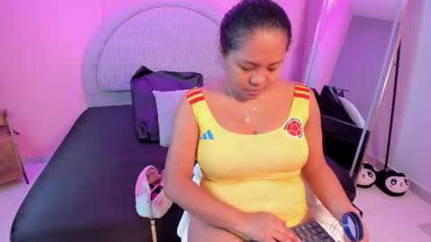 Snapshot of yeika_foxy chatting on 27, 6, 2026 yeika_foxy online show from 27, 6, 2026