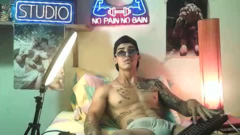 Snapshot of yeisoncastellanos1999 chatting on 4, 11, 2025 yeisoncastellanos1999 online show from 4, 11, 2025