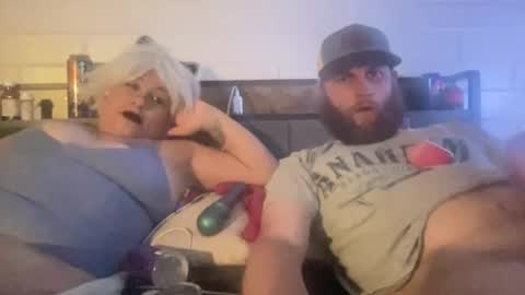 Jennmike online show from 1, 5, 2026