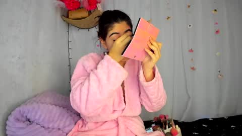 Snapshot of yelina_mh chatting on 13, 10, 2025 YELINA online show from 13, 10, 2025