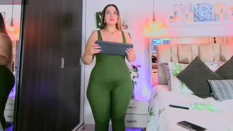 yellow_lily online show from 17, 5, 2026