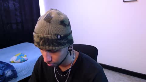 Snapshot of yerfon_s1 chatting on 12, 12, 2024 Yeff ind. model online show from 12, 12, 2024