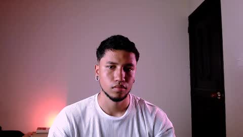 Snapshot of yerfon_s1 chatting on 22, 2, 2025 Yeff ind. model online show from 22, 2, 2025