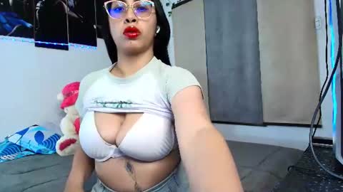 Snapshot of yesie_hot2 chatting on 3, 7, 2026 yesie_hot2 online show from 3, 7, 2026