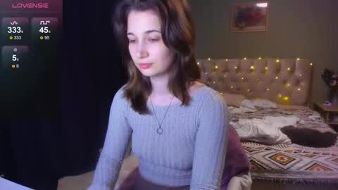 Snapshot of yesofie chatting on 2, 10, 2025 Sofie online show from 2, 10, 2025