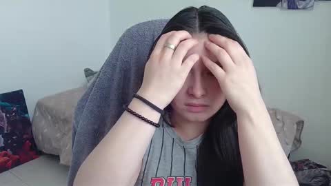 yessica_gomez01 online show from 4, 2, 2026