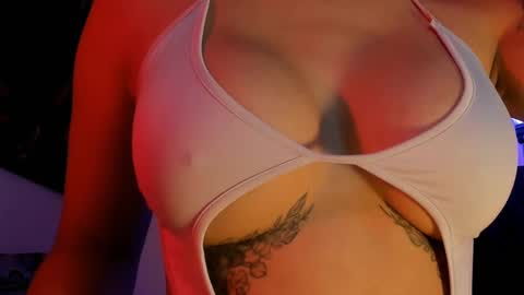 Independent model    online show from 9, 1, 2025