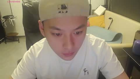 Snapshot of yichen009 chatting on 23, 7, 2026 yichen009 online show from 23, 7, 2026