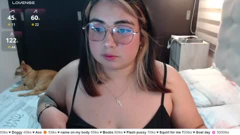 Snapshot of yini_angel07 chatting on 25, 6, 2026 hii i am yini online show from 25, 6, 2026