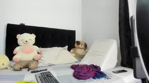 yinyyanghot online show from 9, 10, 2025