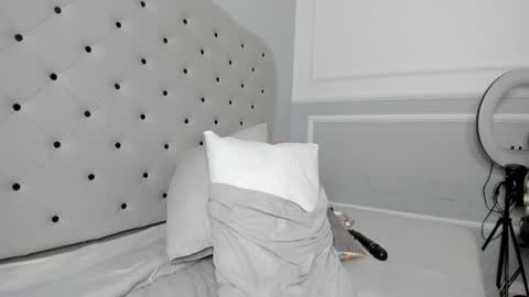 Snapshot of yiseth_02 chatting on 25, 1, 2025 roxie reyes online show from 25, 1, 2025